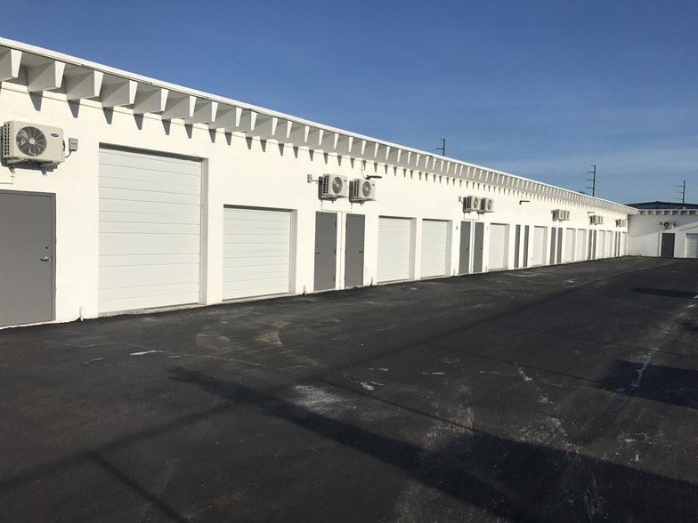 1211 Okeechobee Rd, West Palm Beach, FL for lease - Other - Image 1 of 77