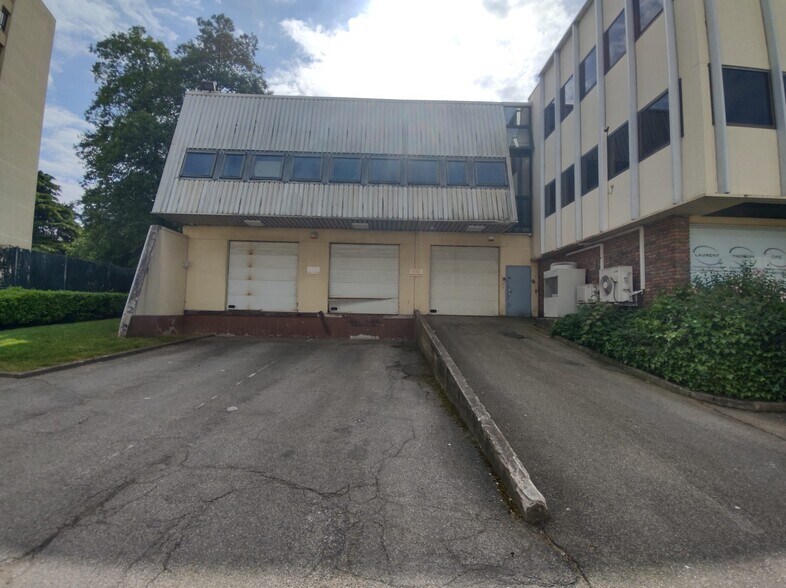 Flex in L'HAY-LES-ROSES for lease - Building Photo - Image 3 of 3