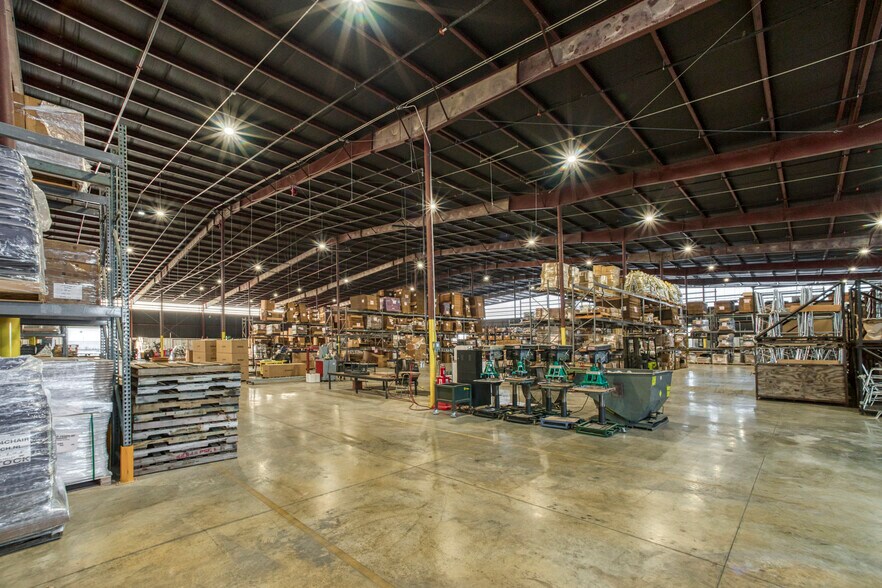 218 E Grove Rd - 123,750 SF Available portfolio of 2 properties for sale on LoopNet.com - Building Photo - Image 3 of 6
