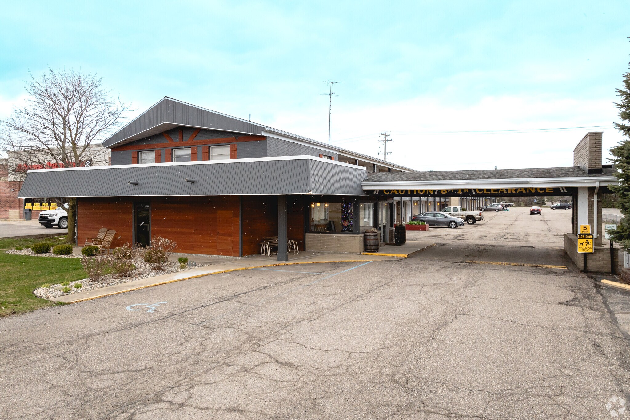 1441 W Chicago Blvd, Tecumseh, MI for sale Primary Photo- Image 1 of 1