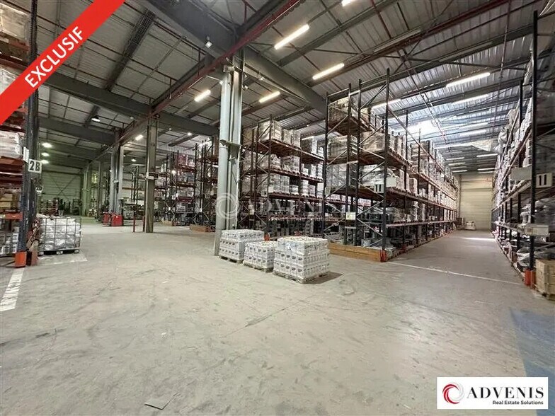 Flex in Canéjan for lease - Building Photo - Image 1 of 10