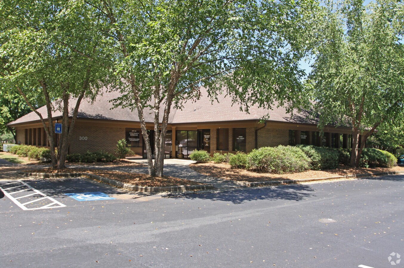 700 Sunset Dr, Athens, GA 30606