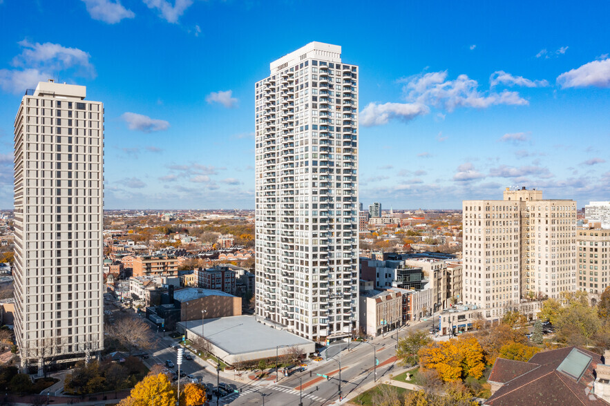 2020 N Lincoln Park West, Chicago, IL for sale - Primary Photo - Image 3 of 5