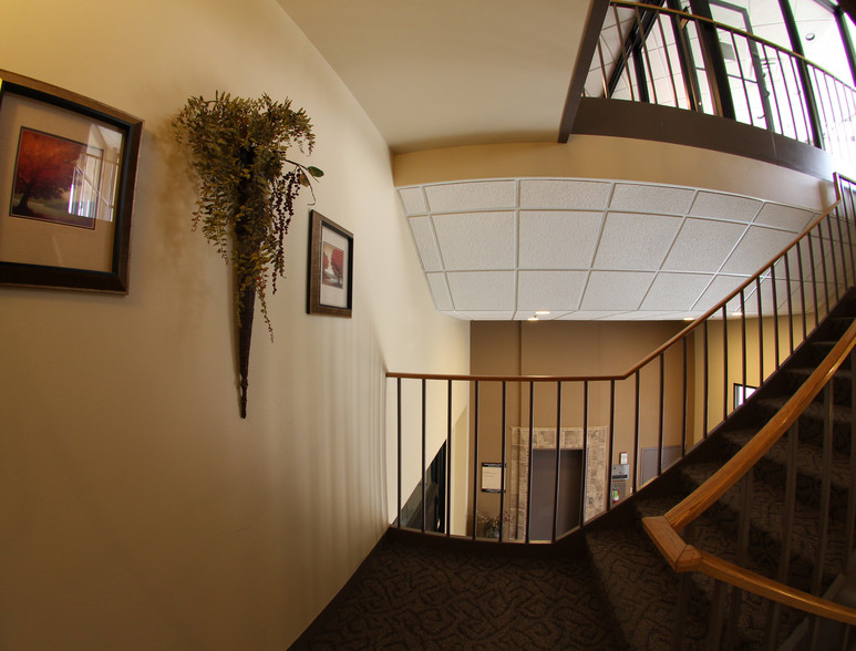 6520-6532 Edenvale Blvd, Eden Prairie, MN for lease - Interior Photo - Image 3 of 9