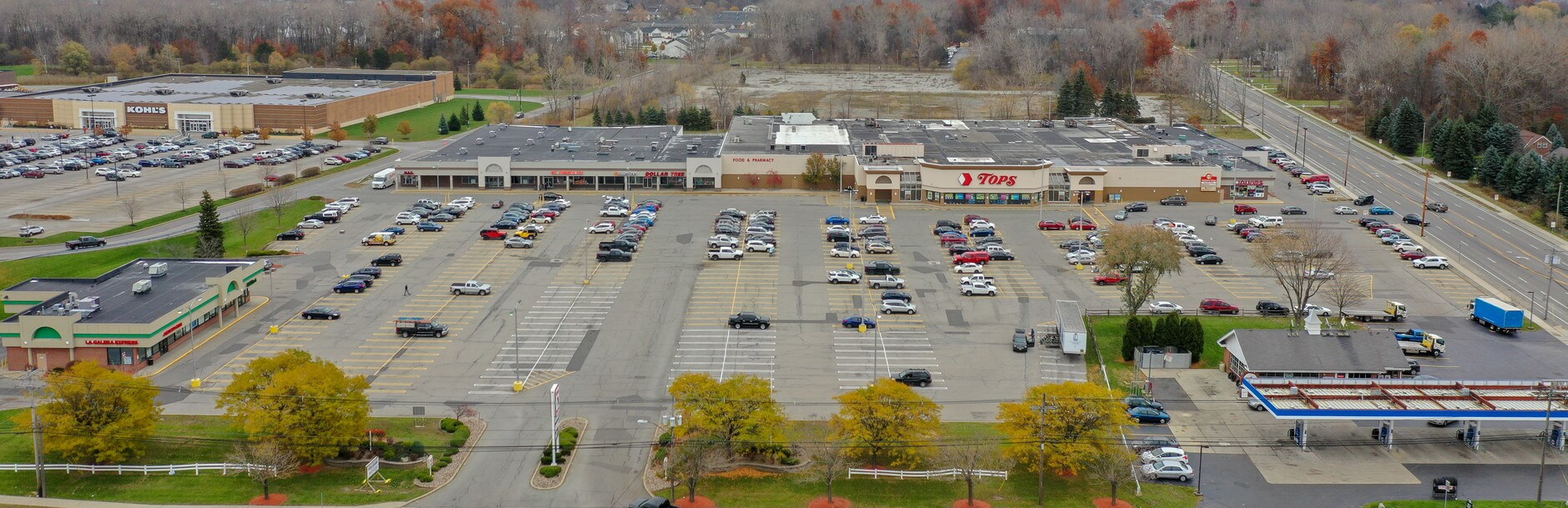 3190 Niagara Falls Blvd Amherst Ny 14228 Tops Plaza Amherst Loopnet Com 3190 Niagara Falls Blvd Amherst Ny 14228 Tops Plaza Amherst Loopnet Com
