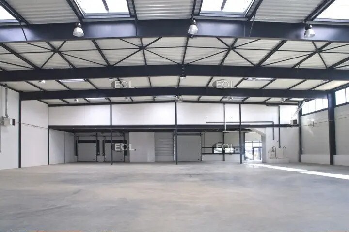 Vente Local d'activités 747 m² - Photo 1