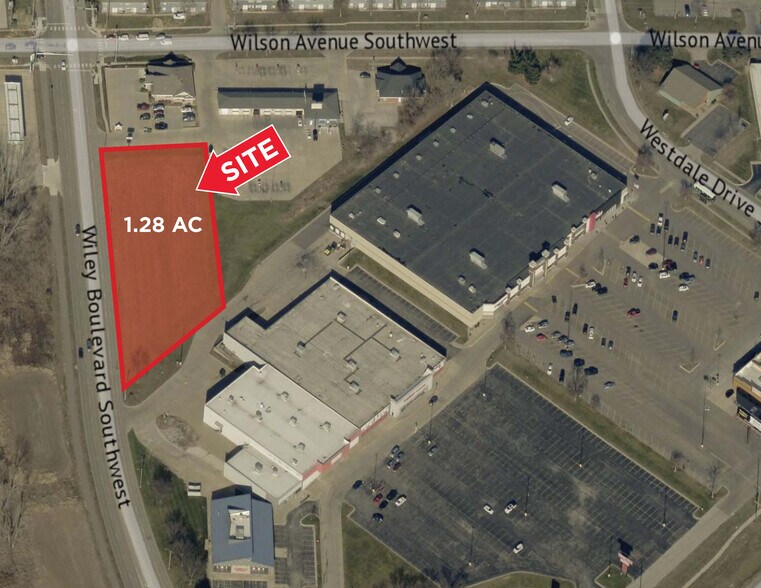 2335 Wiley Blvd SW, Cedar Rapids, IA for sale - Building Photo - Image 2 of 3