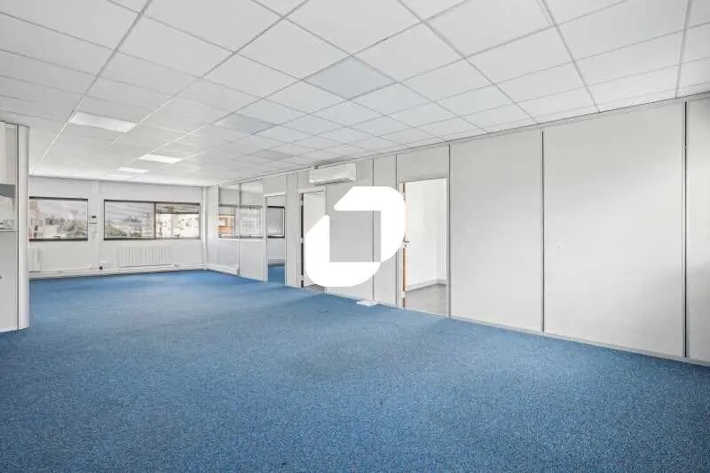 Office in Chilly-Mazarin for sale - Interior Photo - Image 2 of 14