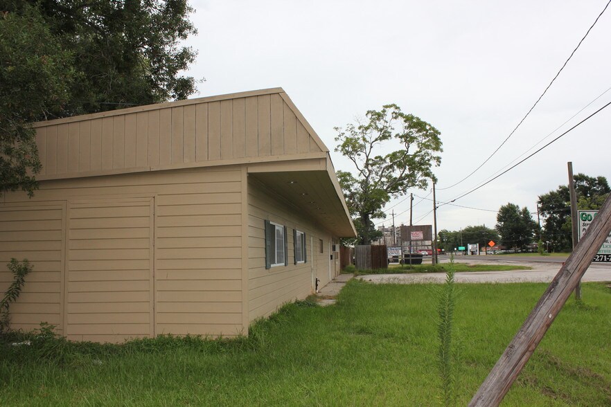 508 W Clayton St, Dayton, TX for sale - Building Photo - Image 1 of 1