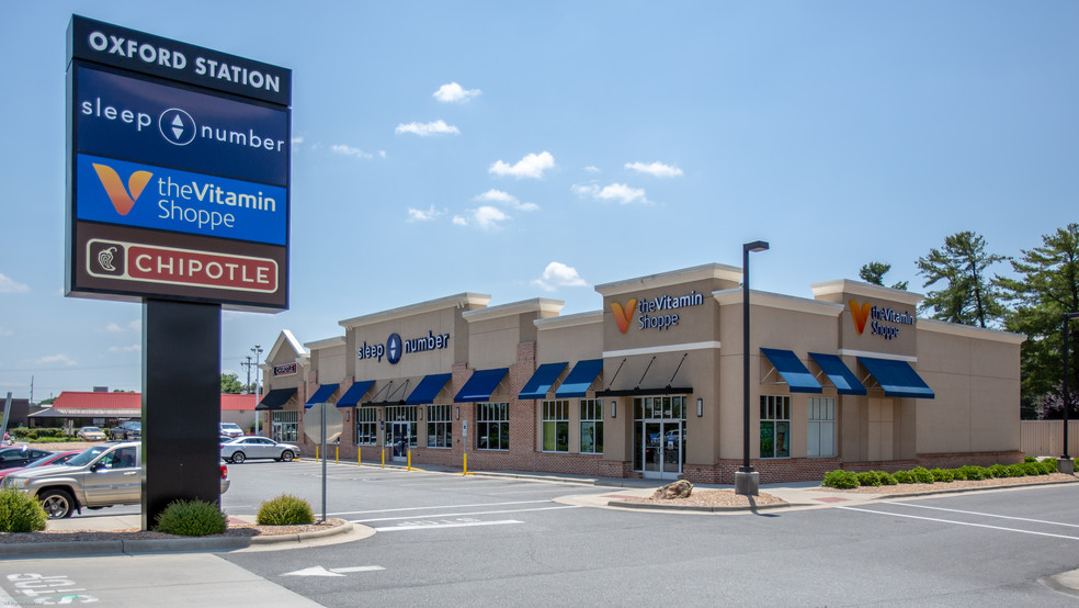 2313 N Main St, High Point, NC for lease - Primary Photo - Image 1 of 5