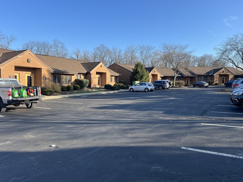 1375 Kemper Meadow Dr, Forest Park, OH for lease - Building Photo - Image 2 of 29