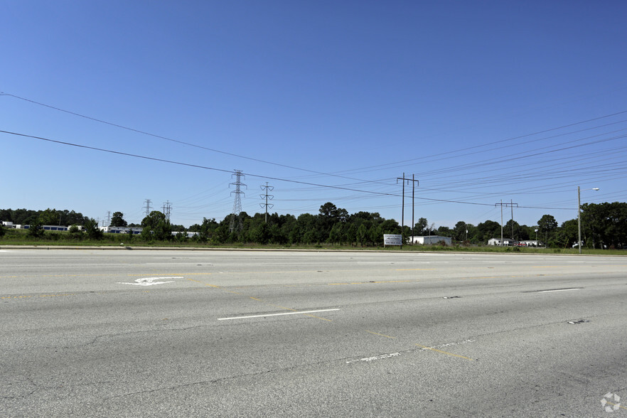 2500 Owen Dr, Fayetteville, NC for sale - Primary Photo - Image 1 of 3