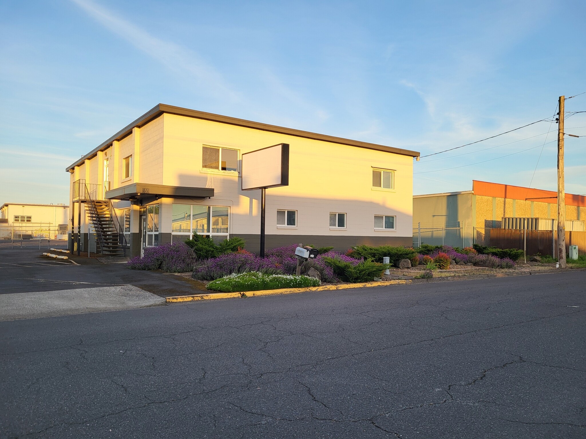 555 Conger St, Eugene, OR for lease Building Photo- Image 1 of 19
