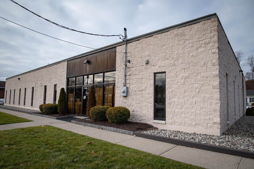 315 Fullerton Ave, Newburgh, NY for sale - Primary Photo - Image 1 of 1