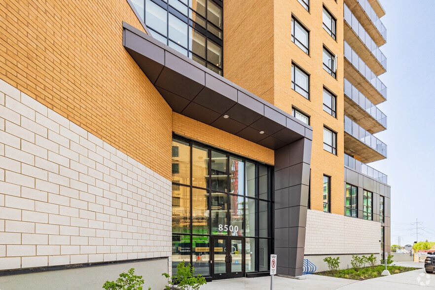 8500 Boul Viau, Saint-leonard, QC for lease - Building Photo - Image 3 of 5