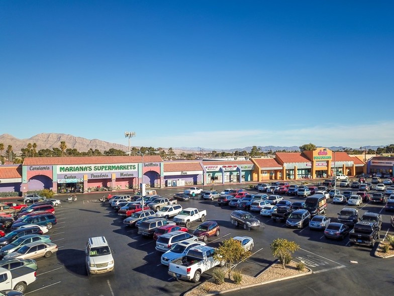 556-558 N Eastern Ave, Las Vegas, NV for lease - Building Photo - Image 3 of 7