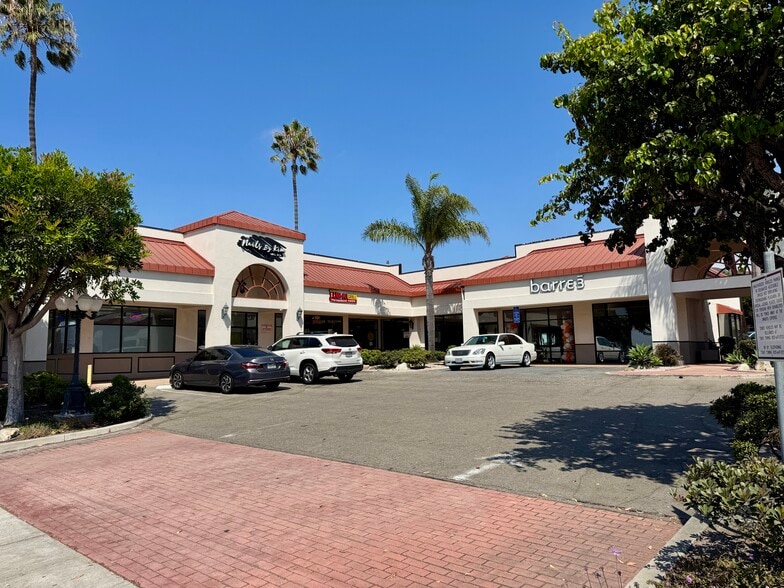 2611 E Thompson Blvd, Ventura, CA for lease - Building Photo - Image 3 of 10
