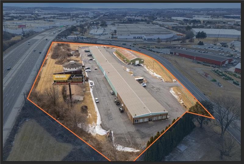 6500 Chapmans Rd, Allentown, PA for sale - Building Photo - Image 1 of 14