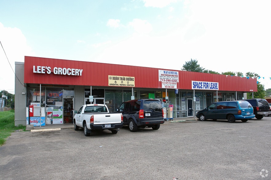 7430 Long Point Rd, Houston, TX for lease - Building Photo - Image 3 of 11