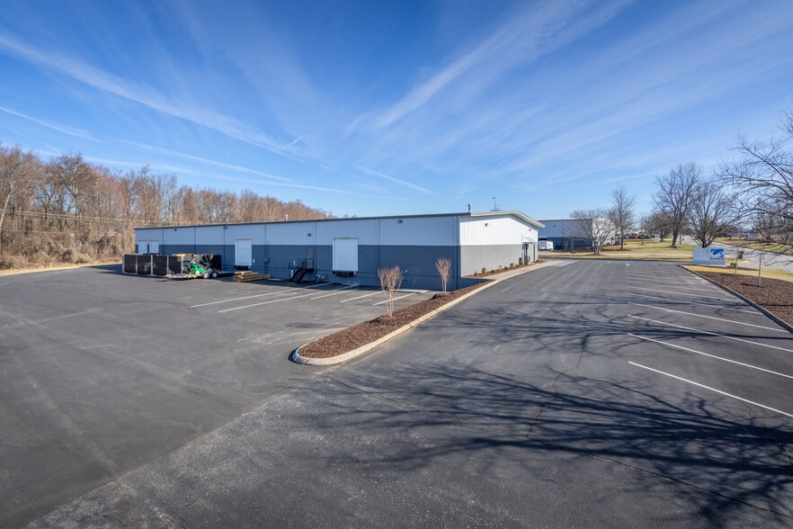 1175 S Park Dr, Kernersville, NC for lease - Building Photo - Image 2 of 9
