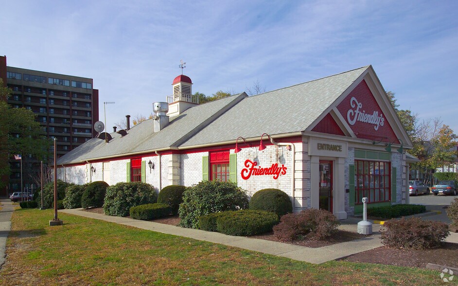 699 Hancock St, Wollaston, MA for sale - Primary Photo - Image 1 of 1