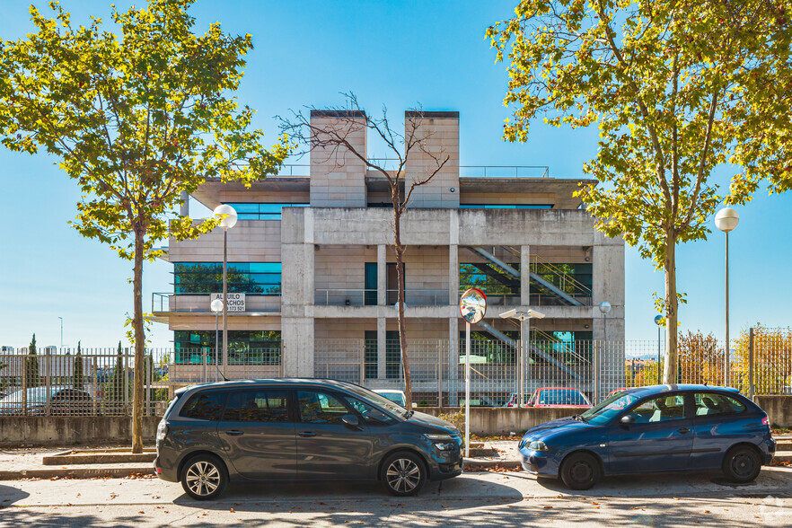 Calle Adolfo Pérez Esquivel, 3, Las Rozas de Madrid, Madrid for lease - Building Photo - Image 3 of 3