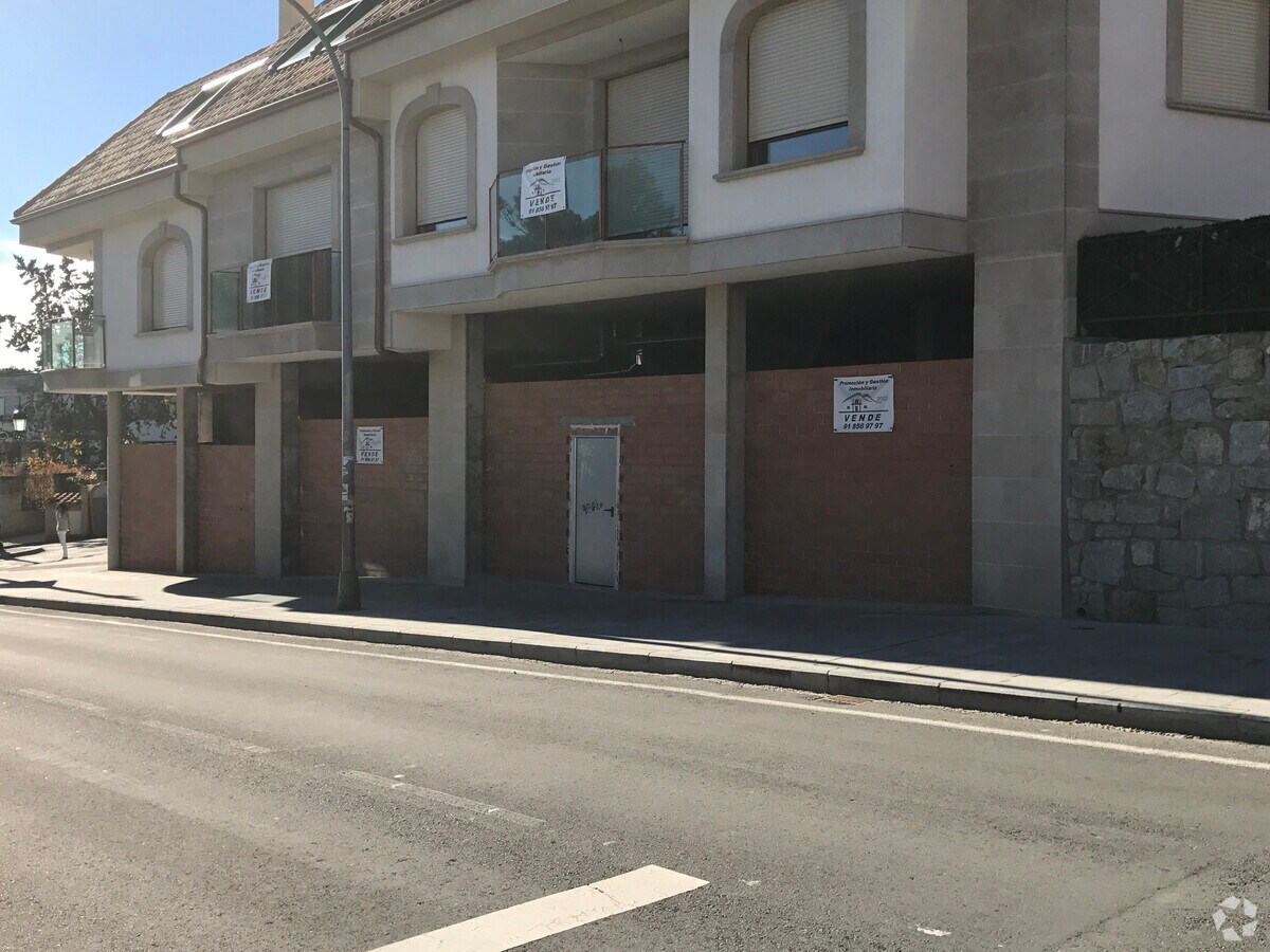 Avenida de Madrid, 8, Hoyo de Manzanares, MAD 28240 - - - Interior Photo - Image 1 of 2