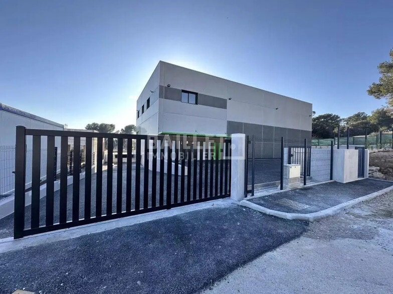 Industrial in Le Muy for lease - Building Photo - Image 2 of 24