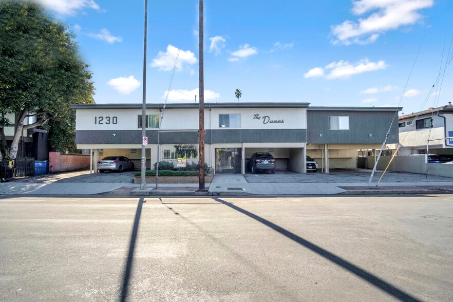 1232 W 29th St, Los Angeles, CA for sale - Building Photo - Image 2 of 7