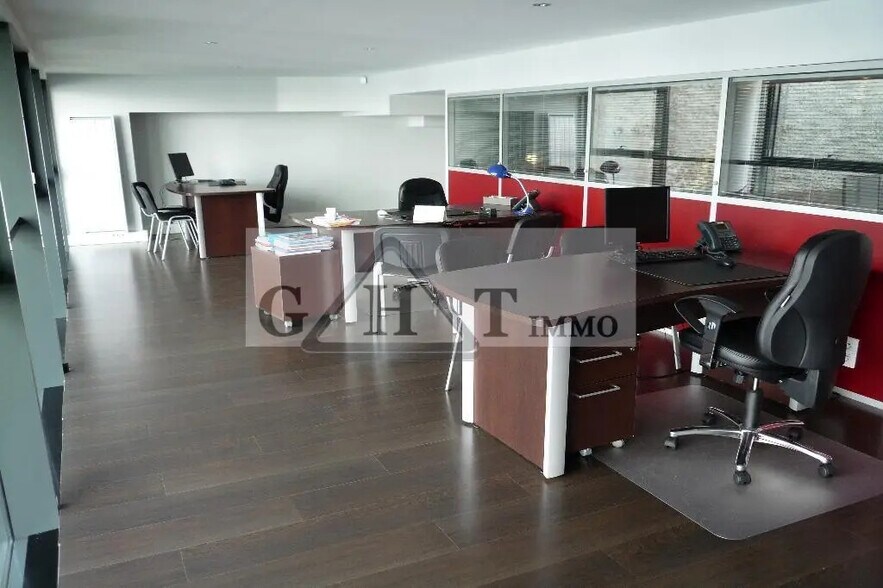 Office in Ivry-sur-Seine for lease - Building Photo - Image 2 of 11