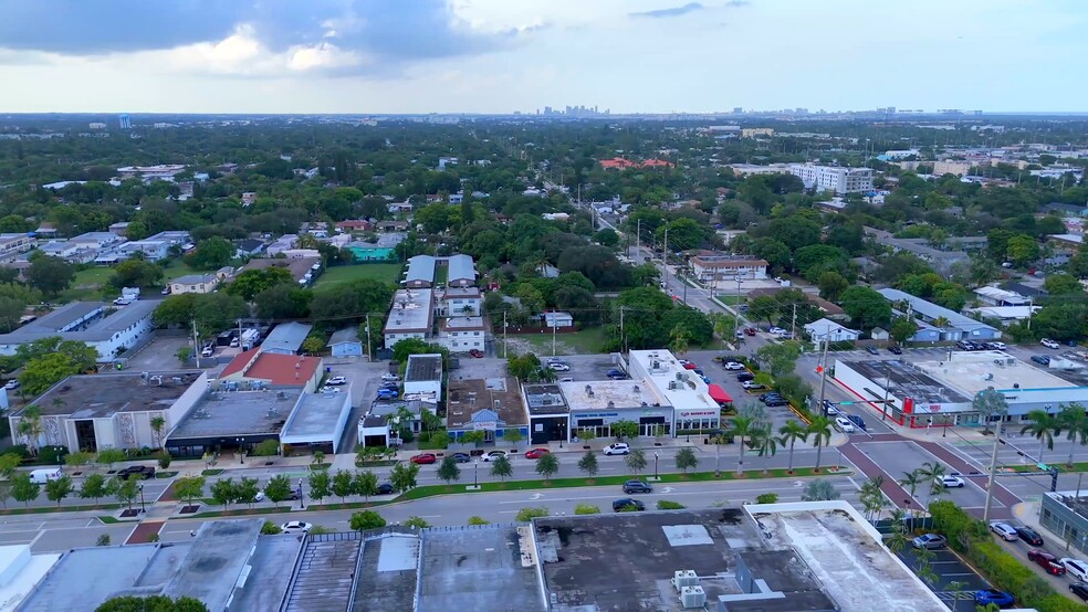 2419 Hollywood Blvd, Hollywood, FL for lease - Commercial Listing Video - Image 2 of 32