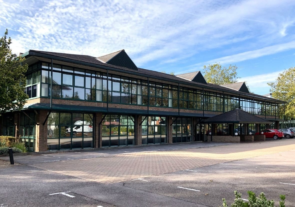3 Roxborough Way, Maidenhead for lease Building Photo- Image 1 of 2