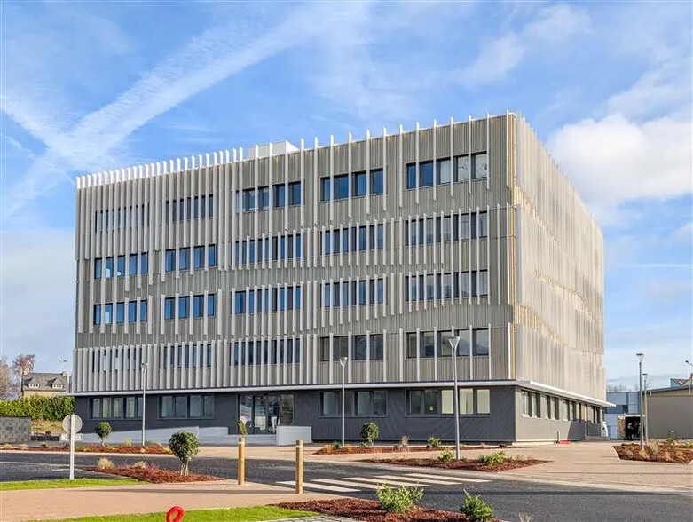 Office in Saint-Brieuc for sale - Building Photo - Image 1 of 5