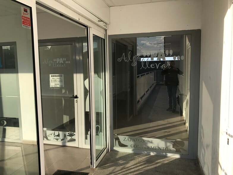 Avenida Plaza de Toros, 2 B, Valdemorillo, Madrid for lease - Building Photo - Image 3 of 11