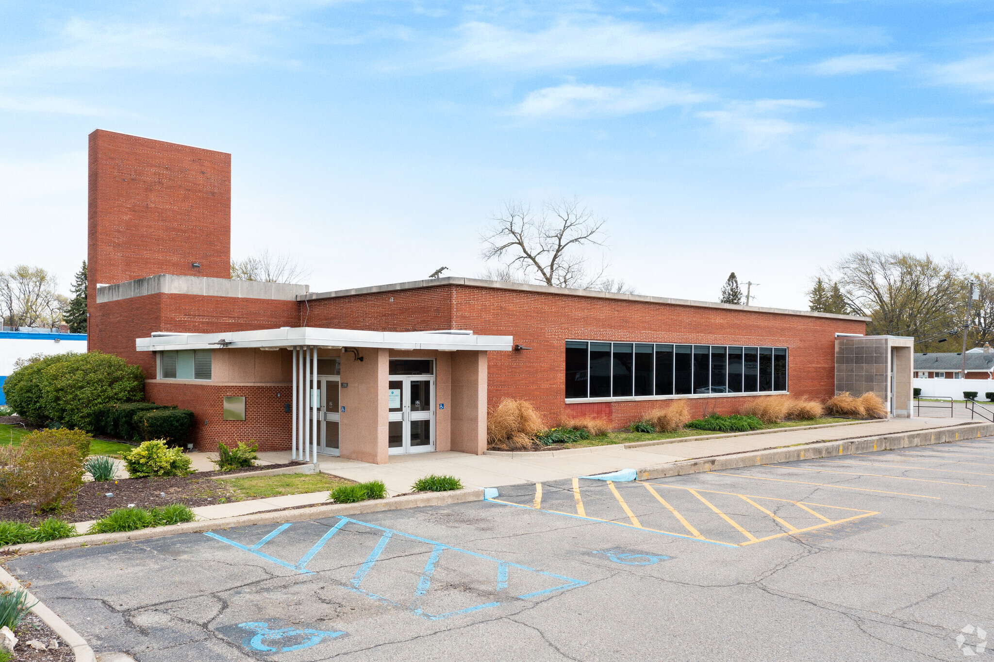 27901 Plymouth Rd, Livonia, MI for sale Building Photo- Image 1 of 1