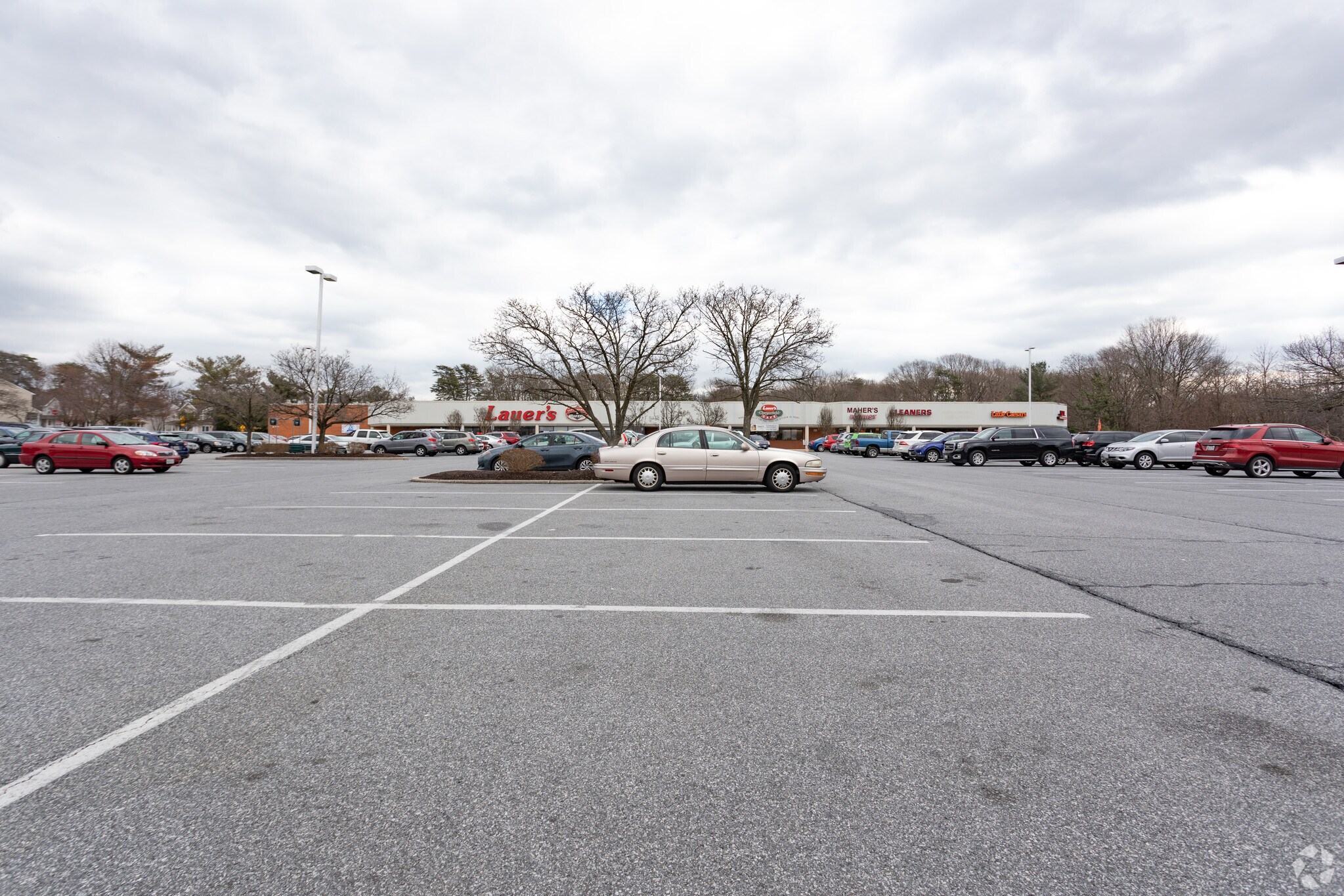 8095 Edwin Raynor Blvd, Pasadena, MD 21122 Chesterfield Plaza