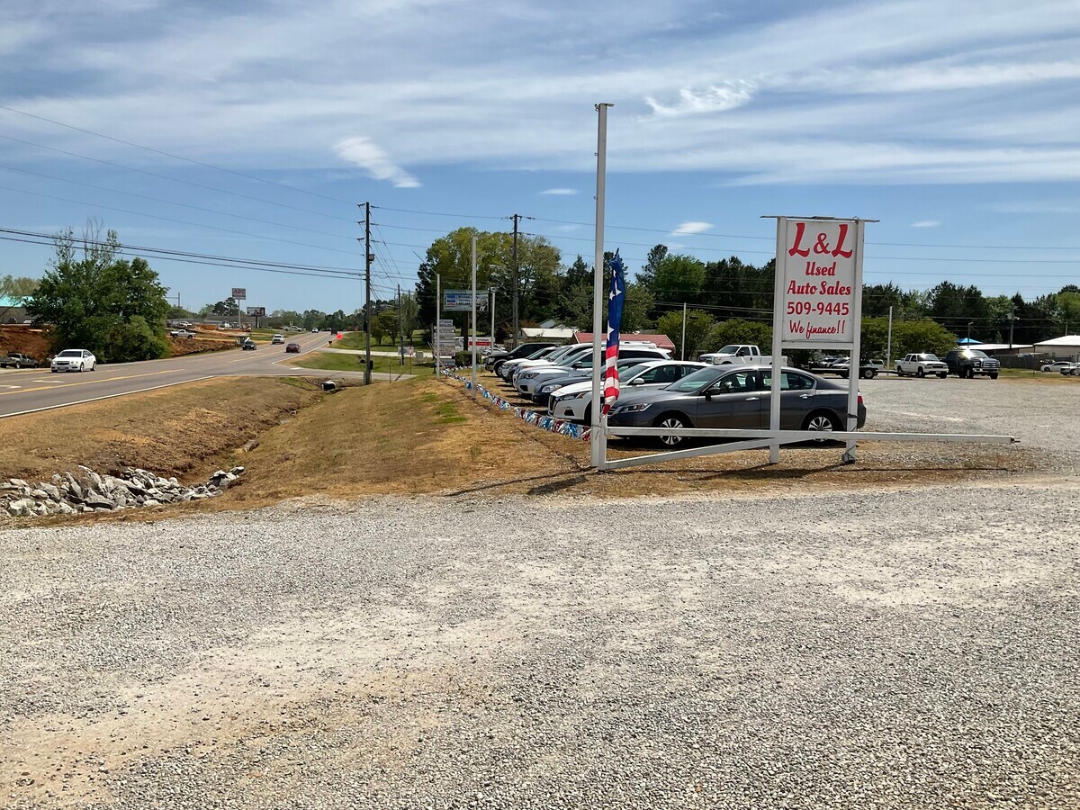 213 Highway 15, Pontotoc, MS 38863