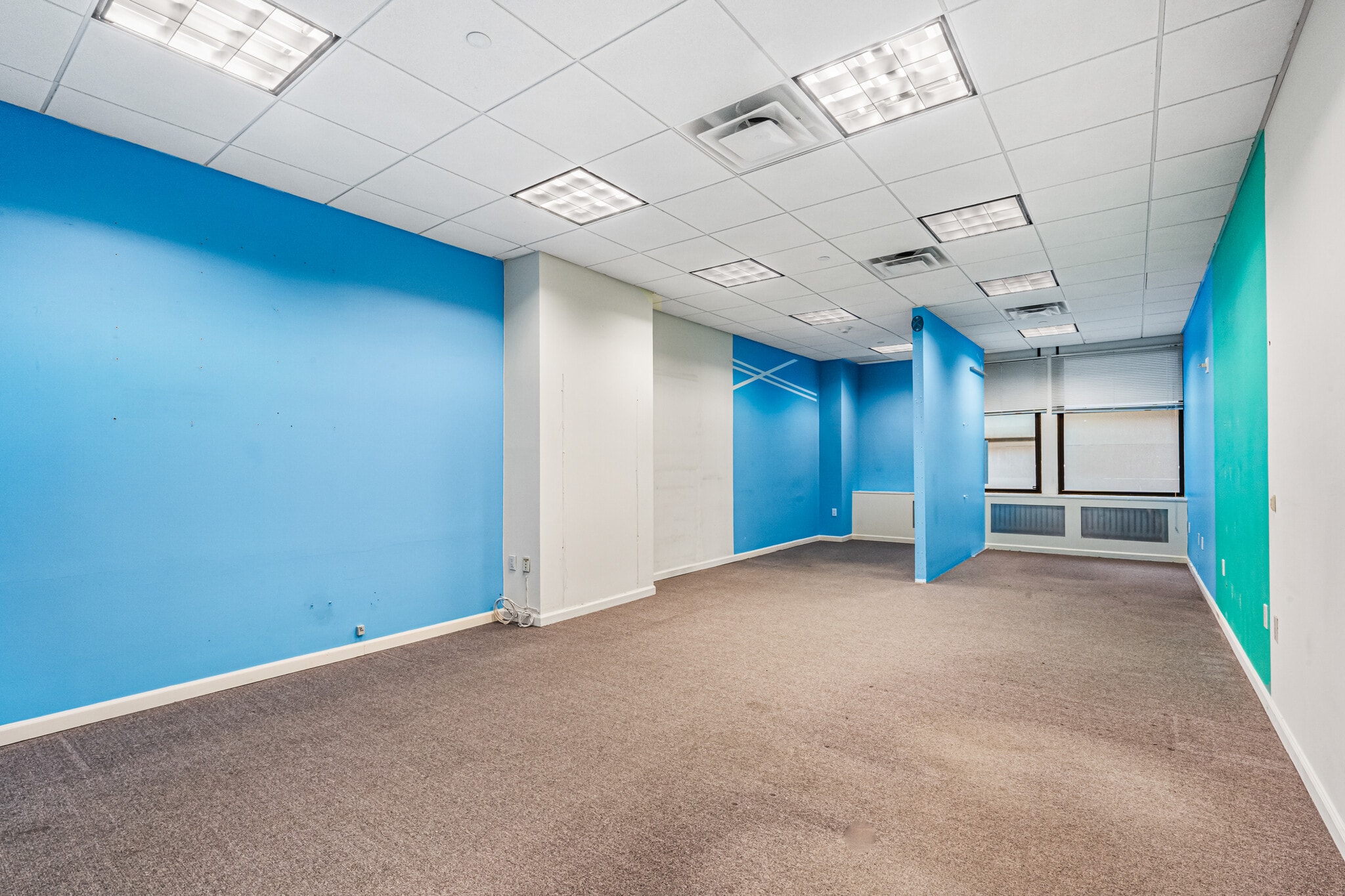 34-36 W 44th St, New York, NY for lease Interior Photo- Image 1 of 6