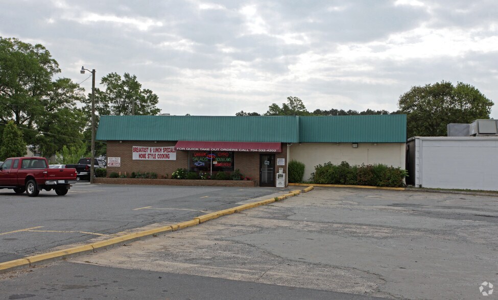 3208 N Graham St, Charlotte, NC for sale - Building Photo - Image 2 of 4