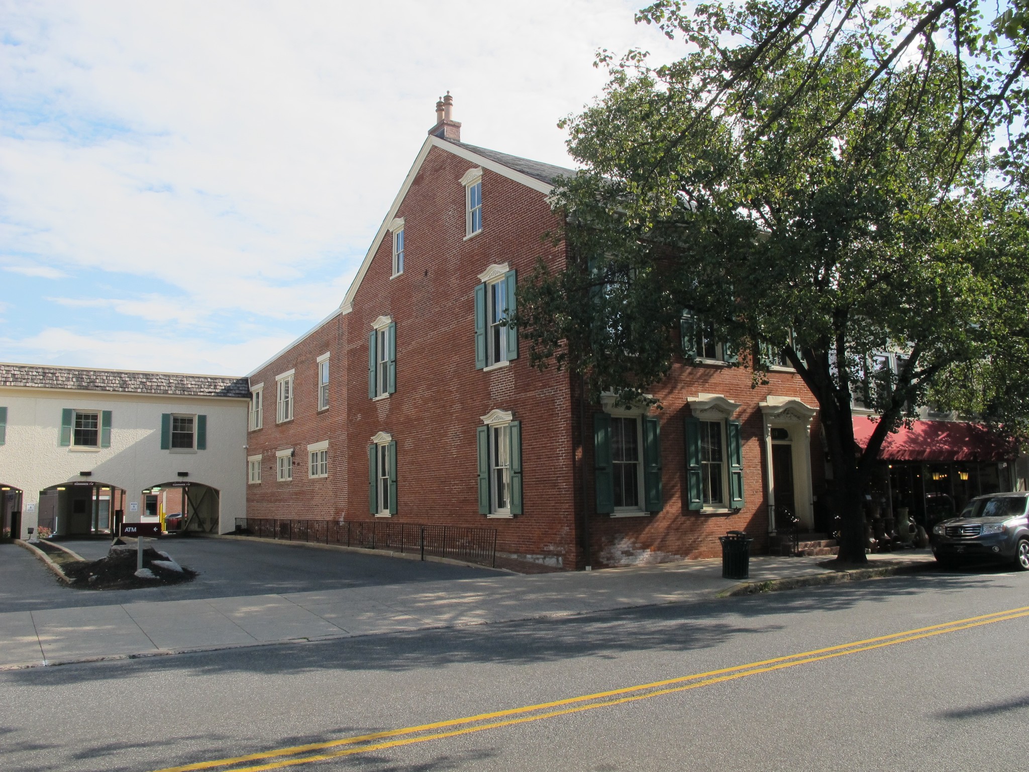 17 E Main St, Lititz, PA for sale Primary Photo- Image 1 of 1