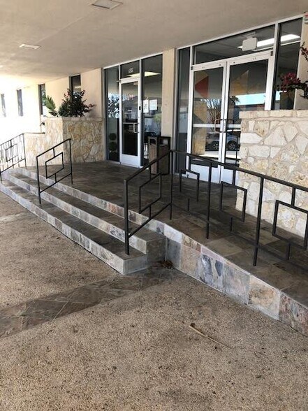 7254 Blanco Rd, San Antonio, TX for sale - Building Photo - Image 1 of 1