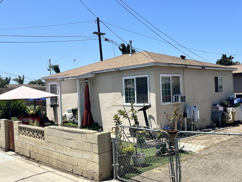 2264-66 Smythe Ave, San Ysidro, CA for sale - Building Photo - Image 1 of 7