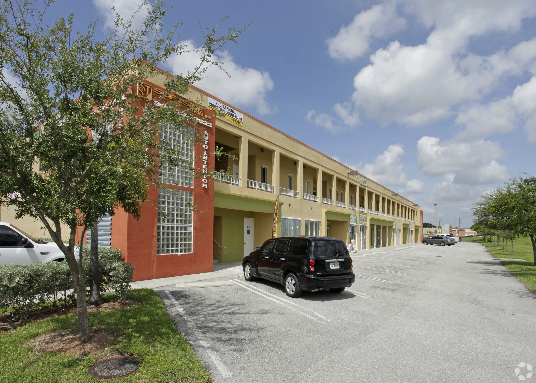 10675 SW 190th St, Miami, FL 33157 - Marlin Commercial Center | LoopNet