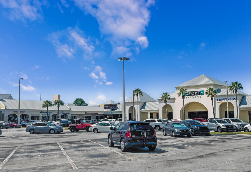 7022-7088 22nd Ave N, Saint Petersburg, FL for lease - Building Photo - Image 2 of 10