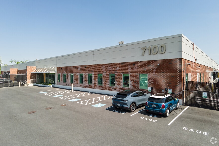 7100 Old Landover Rd, Landover, MD for lease - Primary Photo - Image 1 of 10