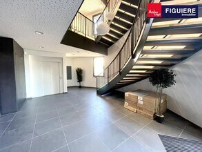 Office in Aix-en-Provence for lease Interior Photo- Image 2 of 13