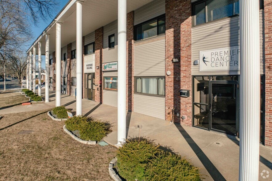 214 Commercial St, Malden, MA for lease - Building Photo - Image 3 of 4