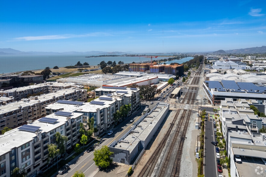 6440-6490 Shellmound St, Emeryville, CA for lease - Aerial - Image 3 of 18