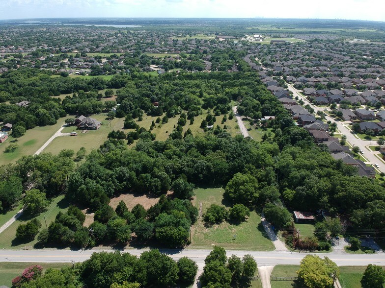 9701 Dalrock Rd, Rowlett, TX 75089