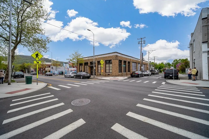 269 Main St, Beacon, NY for sale - Building Photo - Image 2 of 36